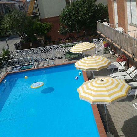 Hotel Otello Punta Marina Eksteriør billede