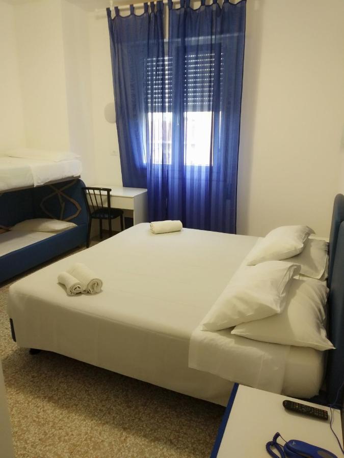 Hotel Otello Punta Marina Eksteriør billede