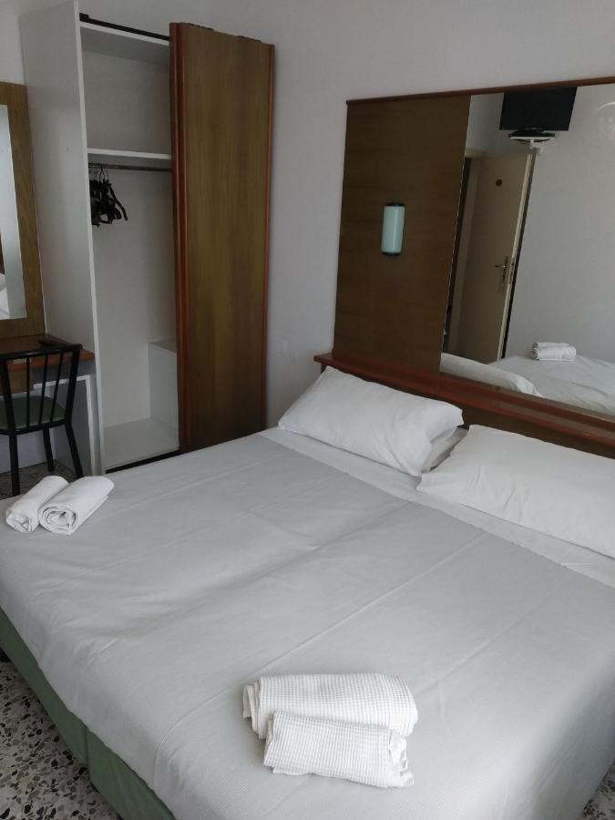 Hotel Otello Punta Marina Eksteriør billede