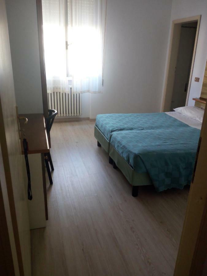 Hotel Otello Punta Marina Eksteriør billede